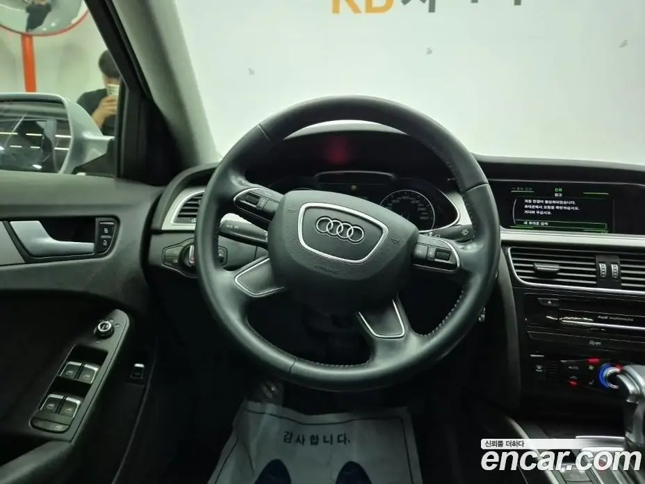 Audi A4 2015 2.0 автомат (гидро), фото 6