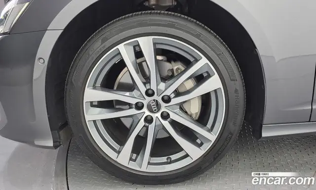 Audi A6 2022 2.0 автомат (гидро), миниатюра 5