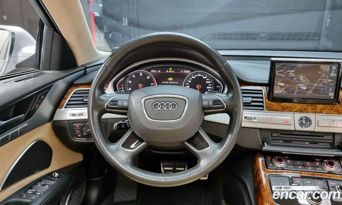 Audi A8 2011 6.3 автомат (гидро), фото 13