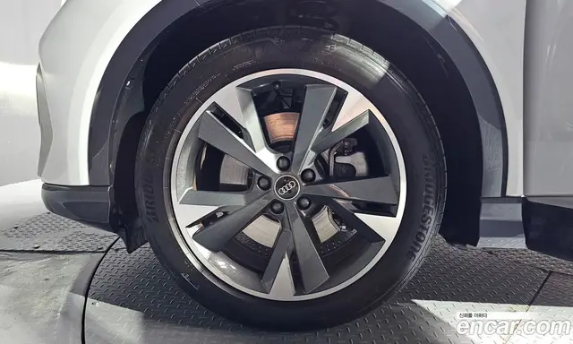 Audi Q4 e-tron 2022 0.1 автомат (гидро), миниатюра 5