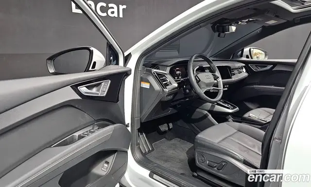 Audi Q4 e-tron 2022 0.1 автомат (гидро), миниатюра 10