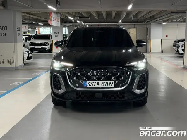 Audi Q5, 2025, 7 562 км