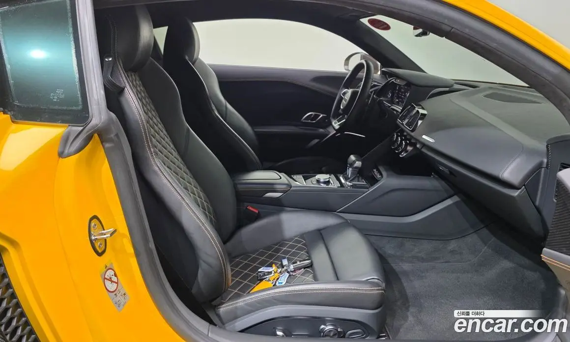 Audi R8 2021 5.2 автомат (гидро), фото 11 Audi R8 2021 5.2 автомат (гидро), фото 11