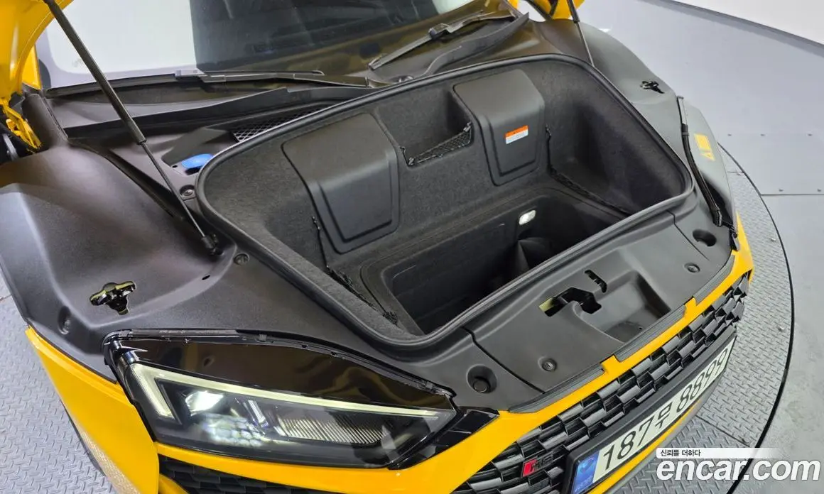 Audi R8 2021 5.2 автомат (гидро), фото 20 Audi R8 2021 5.2 автомат (гидро), фото 20