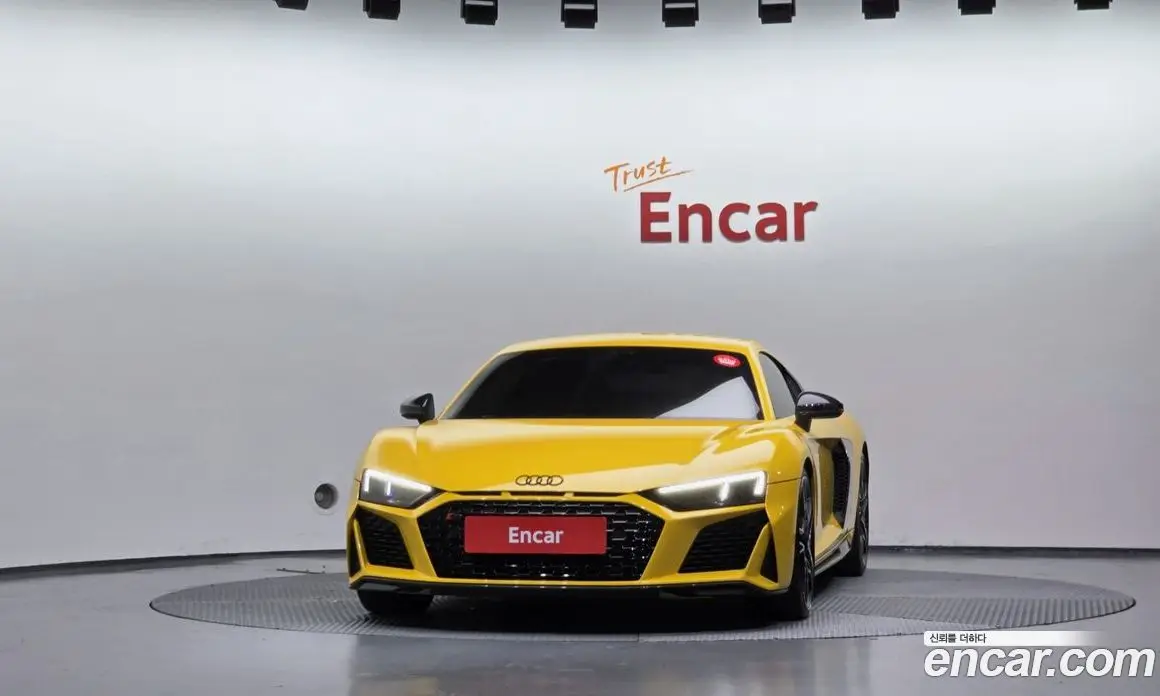Audi R8 2021 5.2 автомат (гидро), фото 3 Audi R8 2021 5.2 автомат (гидро), фото 3