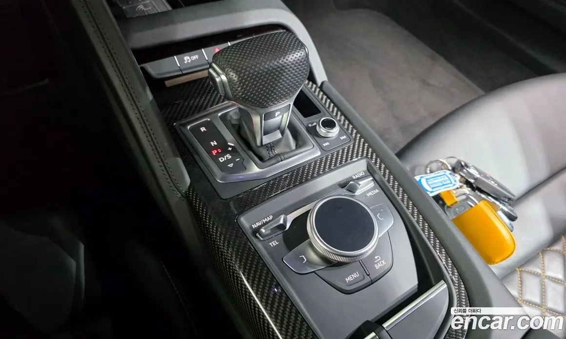 Audi R8 2021 5.2 автомат (гидро), фото 9 Audi R8 2021 5.2 автомат (гидро), фото 9