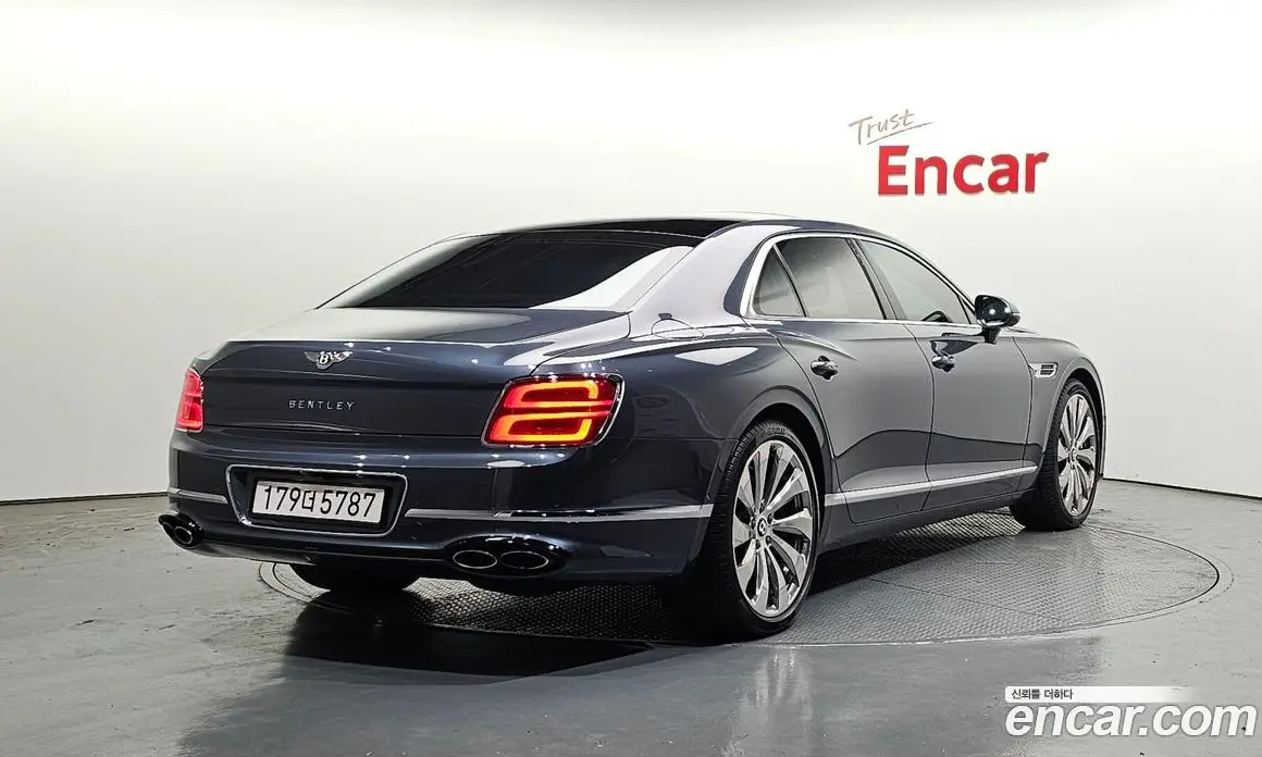 Bentley Flying Spur 2022 4.0 автомат (гидро), фото 2 Bentley Flying Spur 2022 4.0 автомат (гидро), фото 2