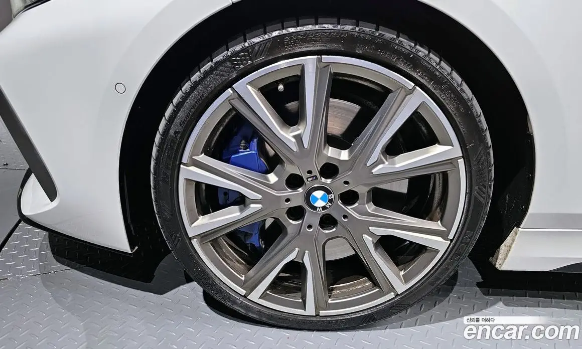 BMW 1 серия 2022 2.0 автомат (гидро), фото 5