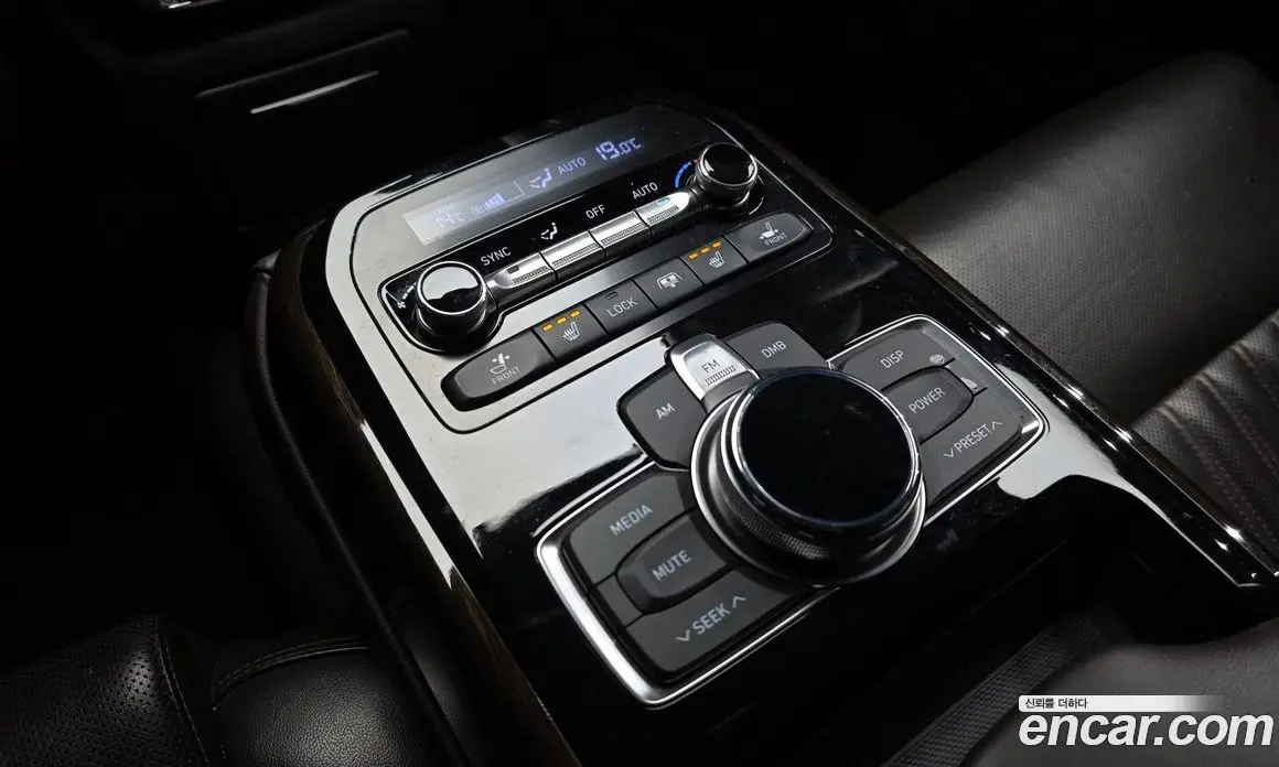 Genesis EQ900 2017 3.8 автомат (гидро), фото 17 Genesis EQ900 2017 3.8 автомат (гидро), фото 17
