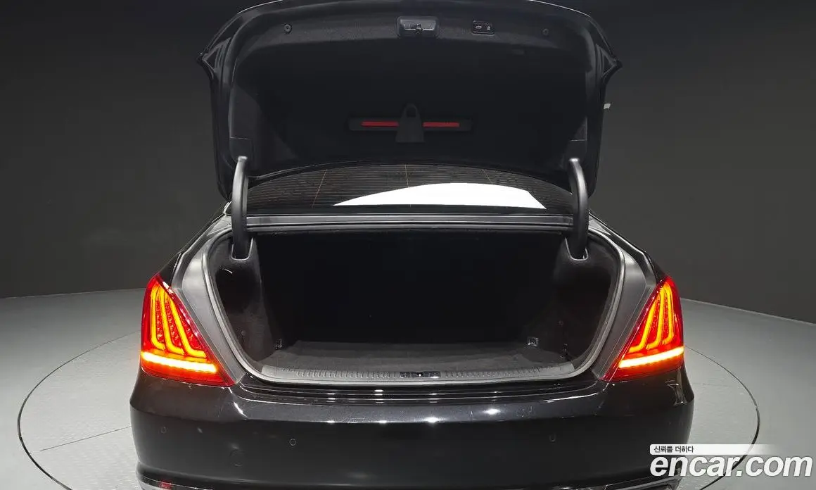 Genesis EQ900 2017 3.8 автомат (гидро), фото 20 Genesis EQ900 2017 3.8 автомат (гидро), фото 20