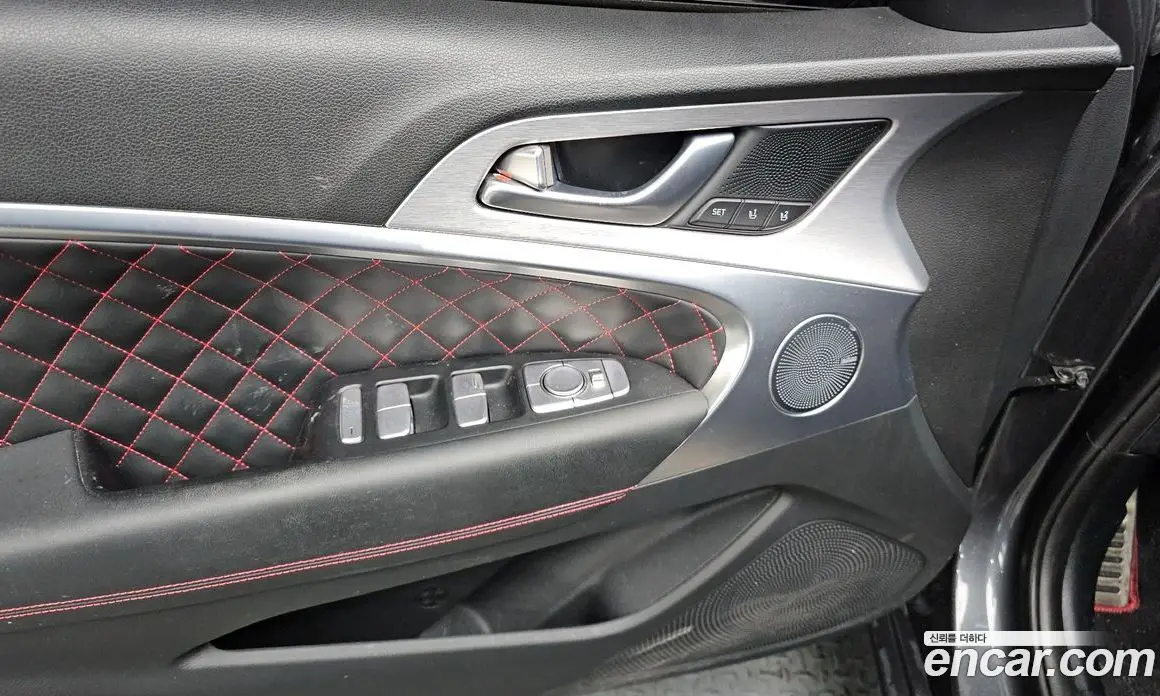 Genesis G70 2018 3.3 автомат (гидро), фото 17 Genesis G70 2018 3.3 автомат (гидро), фото 17