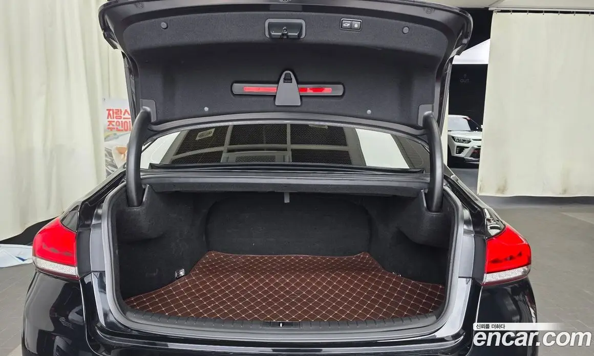 Genesis G80 2017 3.8 автомат (гидро), фото 20 Genesis G80 2017 3.8 автомат (гидро), фото 20