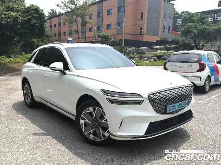Genesis GV70 2022 0.1 автомат (гидро), фото 1 Genesis GV70 2022 0.1 автомат (гидро), фото 1