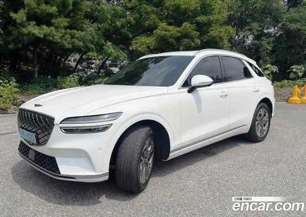 Genesis GV70 2022 0.1 автомат (гидро), фото 4 Genesis GV70 2022 0.1 автомат (гидро), фото 4