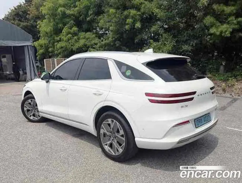 Genesis GV70 2022 0.1 автомат (гидро), фото 6 Genesis GV70 2022 0.1 автомат (гидро), фото 6