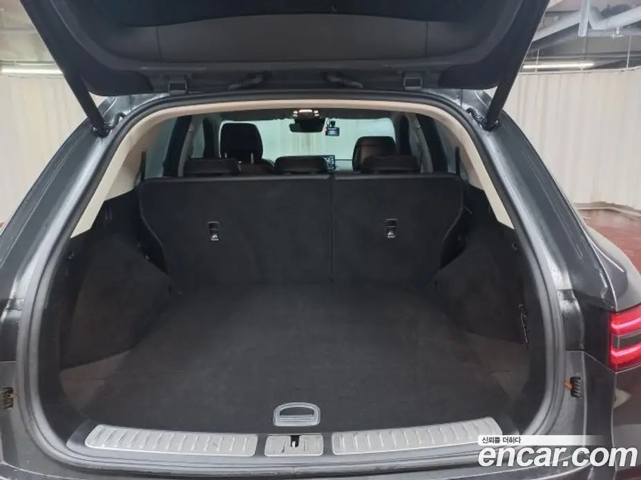Genesis GV70 2023 2.2 автомат (гидро), фото 16 Genesis GV70 2023 2.2 автомат (гидро), фото 16
