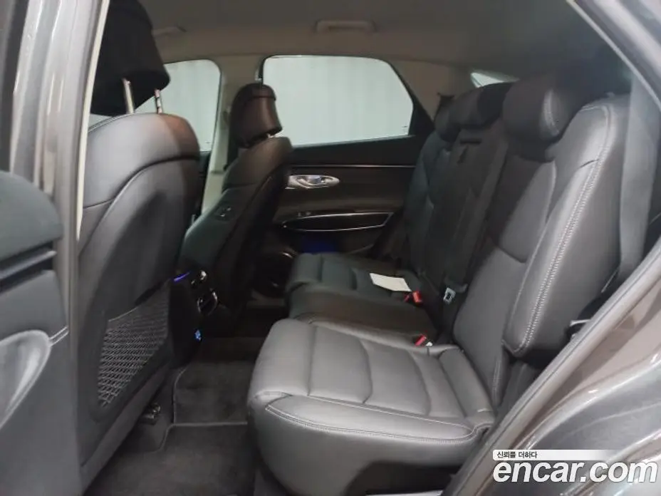 Genesis GV70 2023 2.2 автомат (гидро), фото 6 Genesis GV70 2023 2.2 автомат (гидро), фото 6