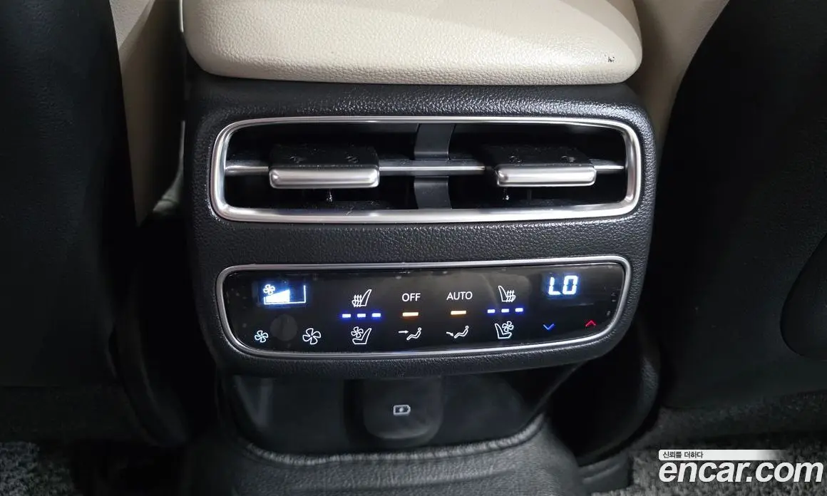 Genesis GV70 2024 2.5 автомат (гидро), фото 17