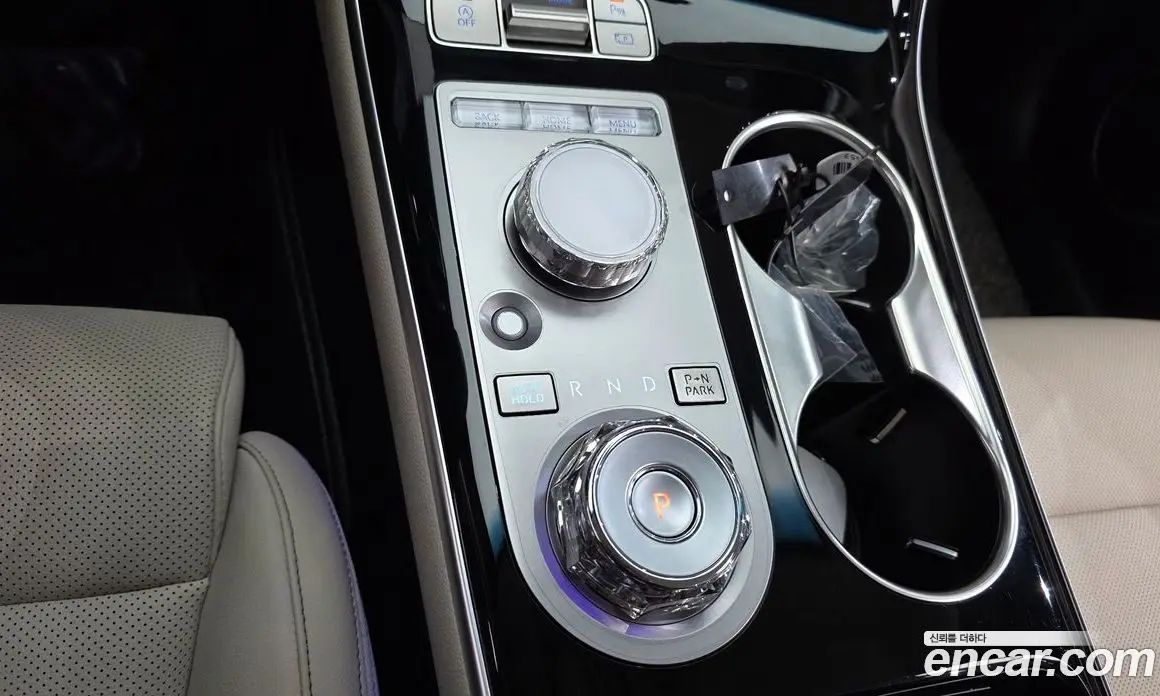 Genesis GV70 2024 2.5 автомат (гидро), фото 9
