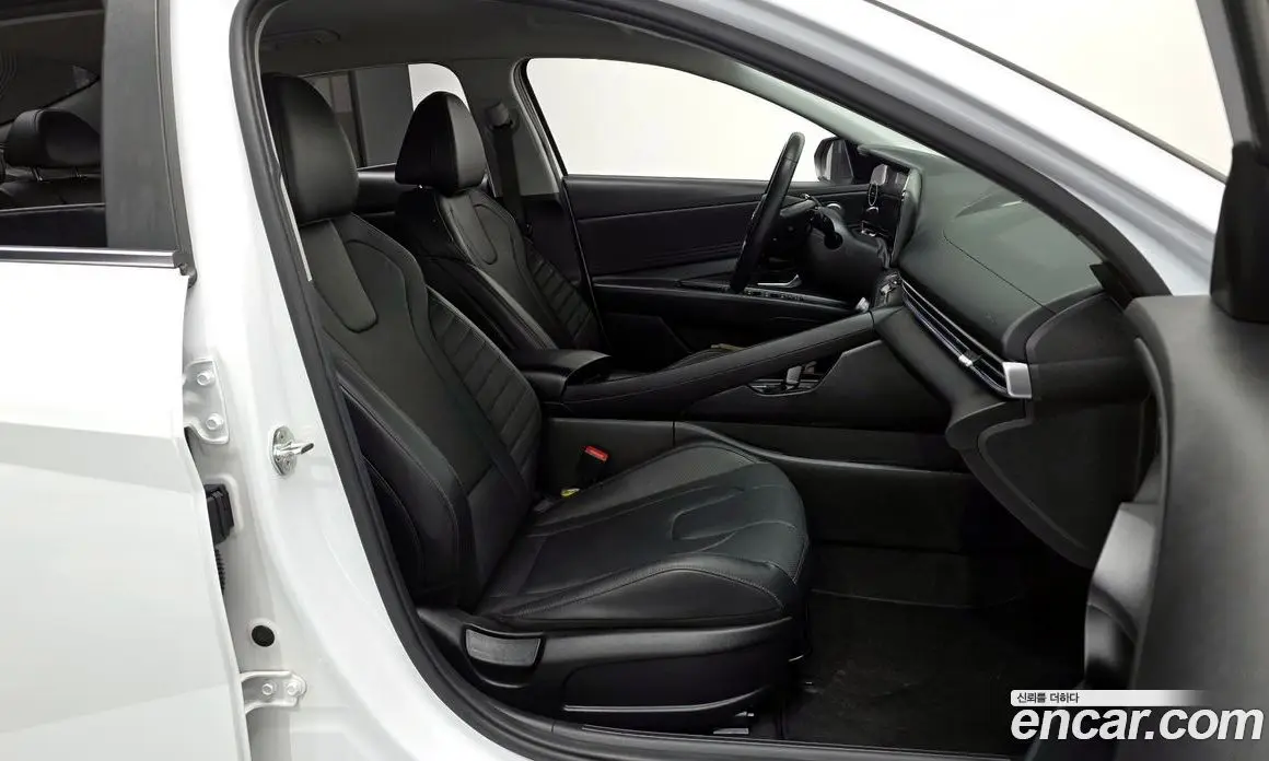 Hyundai Avante 2020 1.6 автомат (гидро), фото 11