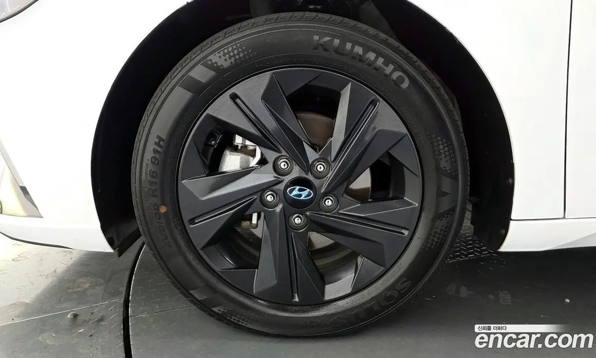 Hyundai Avante 2020 1.6 автомат (гидро), фото 5