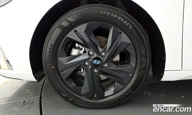 Hyundai Avante 2020 1.6 автомат (гидро), миниатюра 5