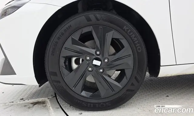 Hyundai Avante 2023 1.6 автомат (гидро), миниатюра 5