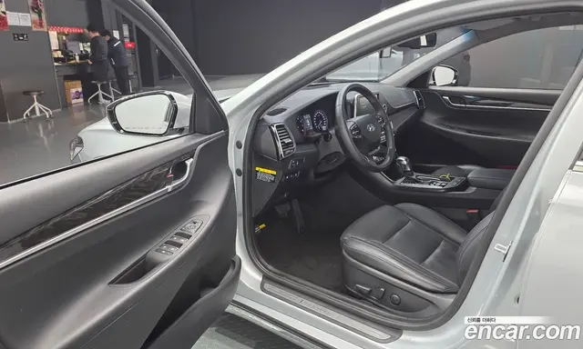 Hyundai Grandeur 2016 2.4 автомат (гидро), миниатюра 11 Hyundai Grandeur 2016 2.4 автомат (гидро), миниатюра 11
