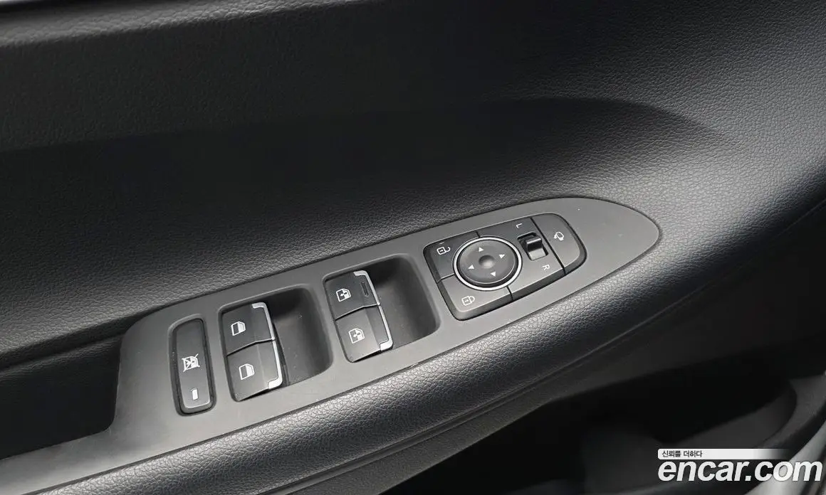 Hyundai Grandeur 2016 2.4 автомат (гидро), фото 18 Hyundai Grandeur 2016 2.4 автомат (гидро), фото 18
