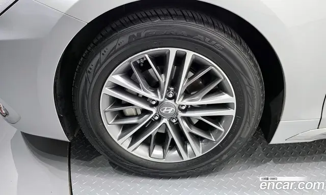 Hyundai Grandeur 2016 2.4 автомат (гидро), миниатюра 5 Hyundai Grandeur 2016 2.4 автомат (гидро), миниатюра 5