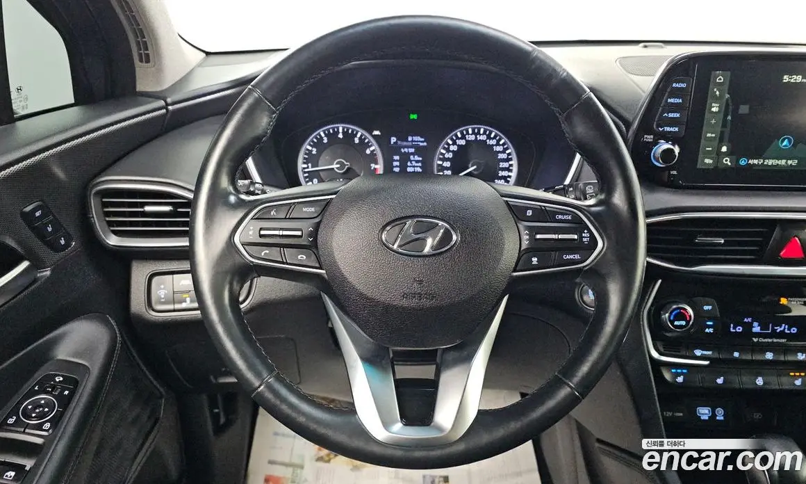Hyundai Santa Fe 2019 2.0 автомат (гидро), фото 15 Hyundai Santa Fe 2019 2.0 автомат (гидро), фото 15