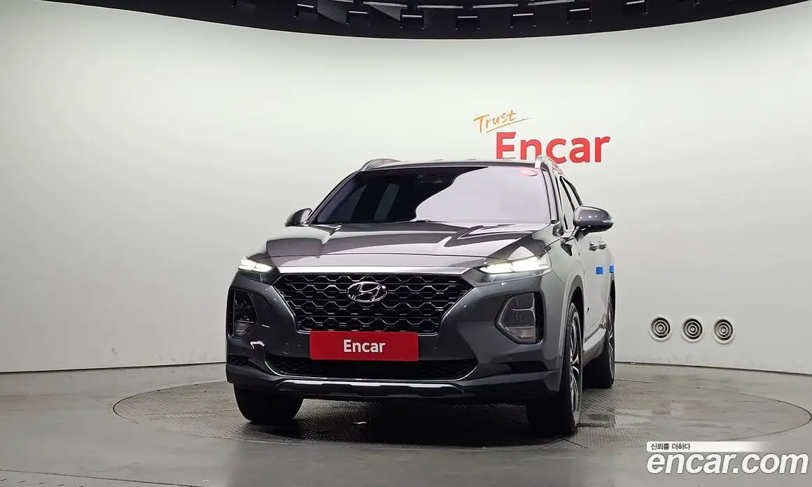 Hyundai Santa Fe 2019 2.0 автомат (гидро), фото 3 Hyundai Santa Fe 2019 2.0 автомат (гидро), фото 3