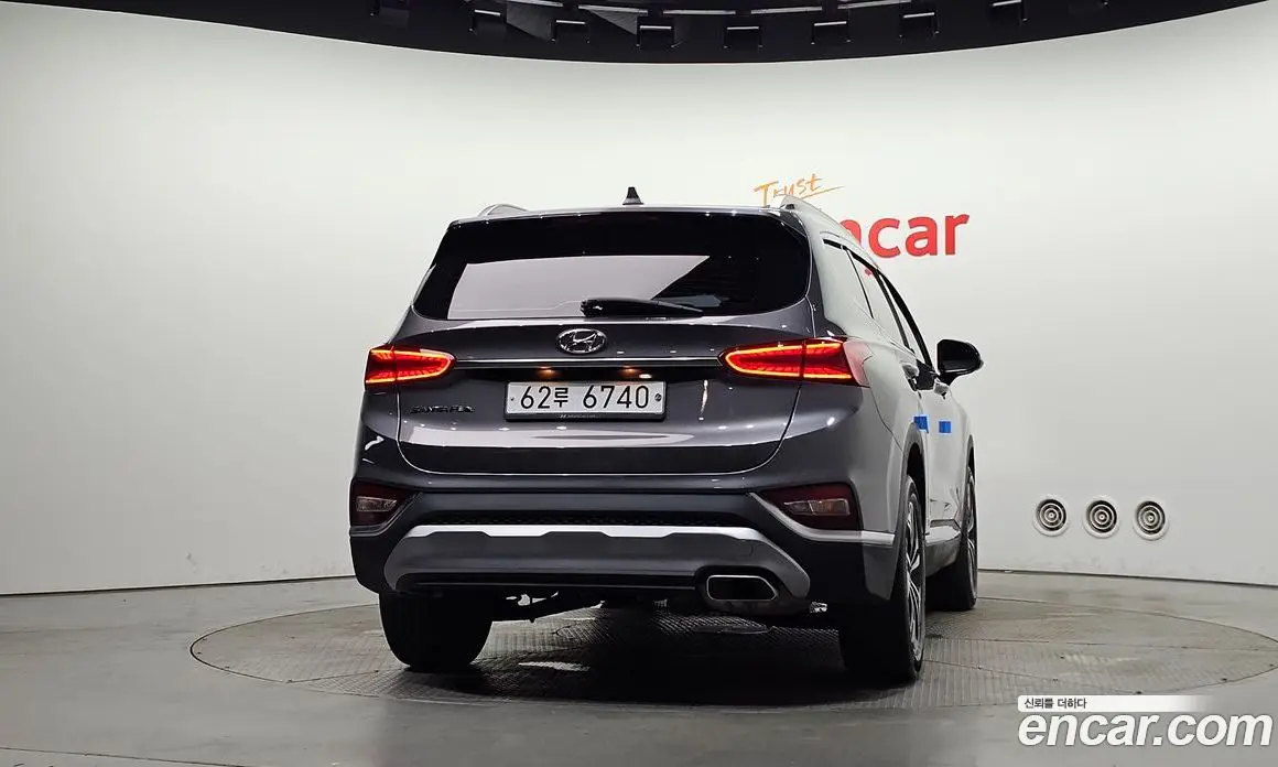 Hyundai Santa Fe 2019 2.0 автомат (гидро), фото 4 Hyundai Santa Fe 2019 2.0 автомат (гидро), фото 4