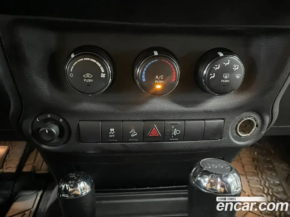 Jeep Wrangler 2013 3.6 автомат (гидро), фото 14 Jeep Wrangler 2013 3.6 автомат (гидро), фото 14