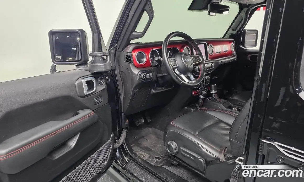 Jeep Wrangler 2022 2.0 автомат (гидро), фото 10 Jeep Wrangler 2022 2.0 автомат (гидро), фото 10