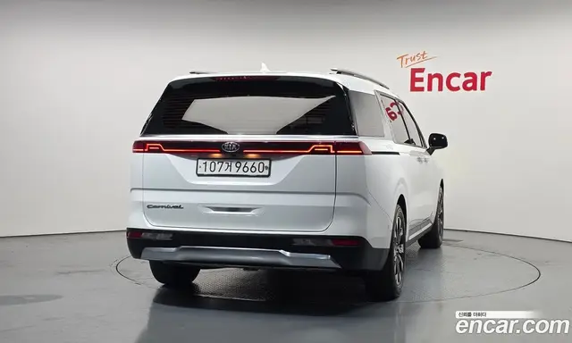 Kia Carnival 2020 2.2 автомат (гидро), миниатюра 4