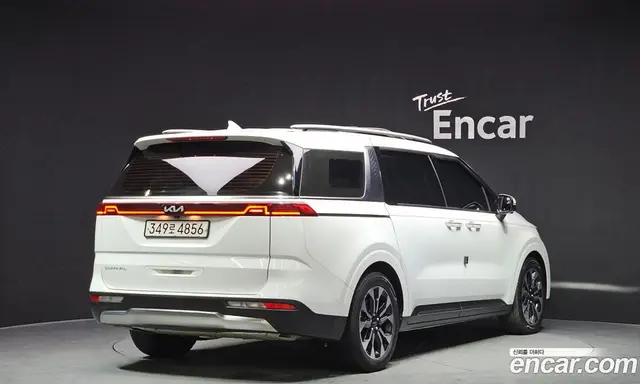 Kia Carnival 2022 2.2 автомат (гидро), миниатюра 2