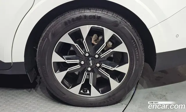 Kia Carnival 2022 2.2 автомат (гидро), миниатюра 5