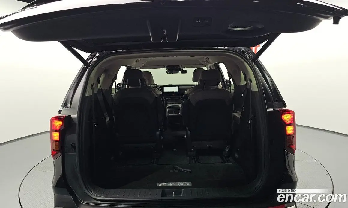 Kia Carnival 2024 3.5 автомат (гидро), фото 20 Kia Carnival 2024 3.5 автомат (гидро), фото 20