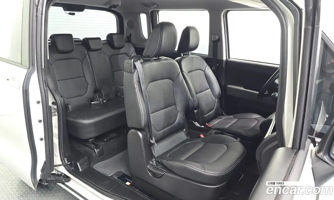 Kia Ray 2023 1.0 автомат (гидро), фото 11