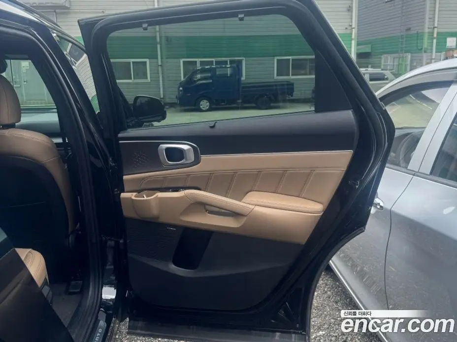 Kia Sorento 2026 1.6 автомат (гидро), фото 6 Kia Sorento 2026 1.6 автомат (гидро), фото 6