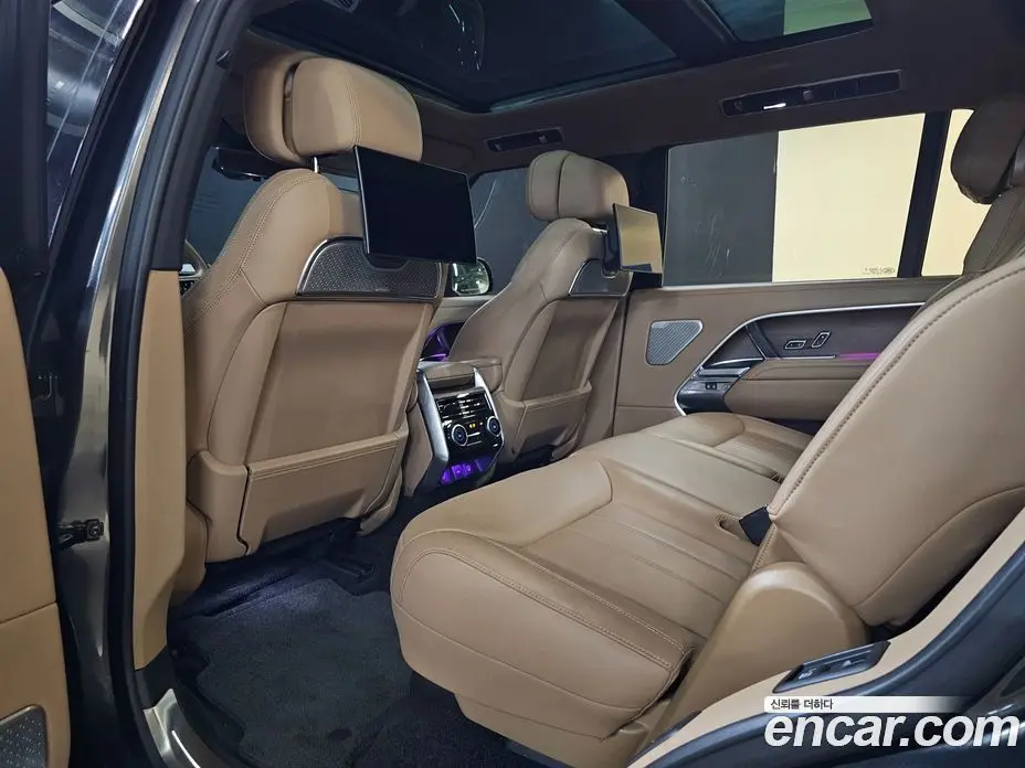 Land Rover Range Rover 2024 4.4 автомат (гидро), фото 19
