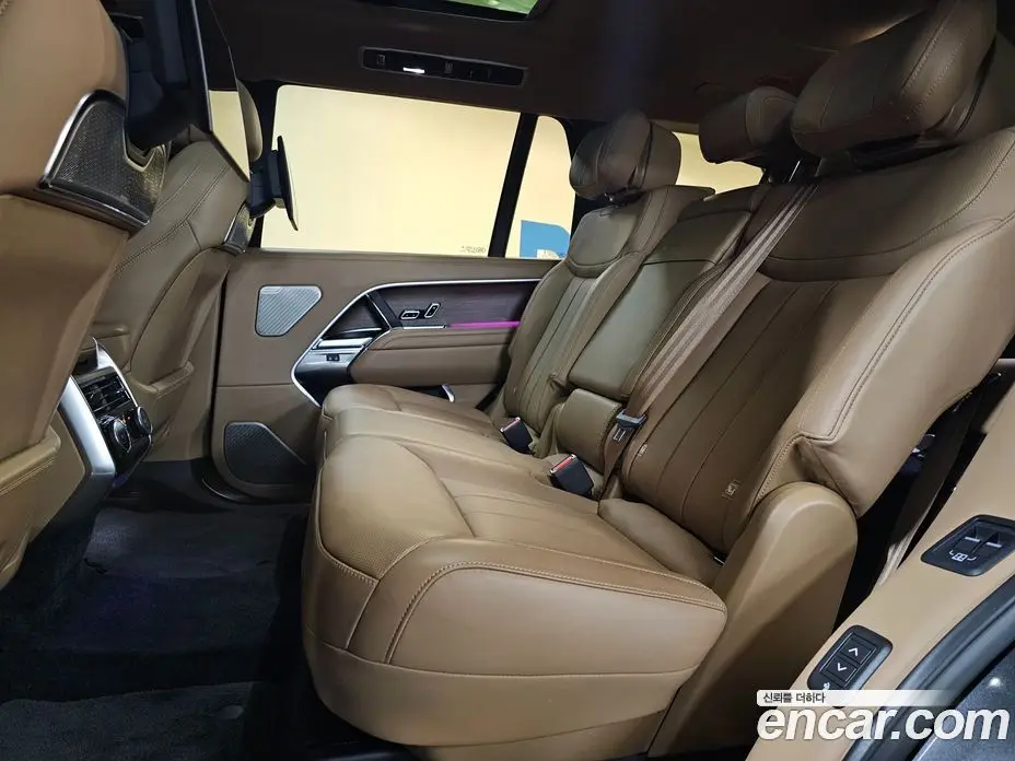 Land Rover Range Rover 2024 4.4 автомат (гидро), фото 20