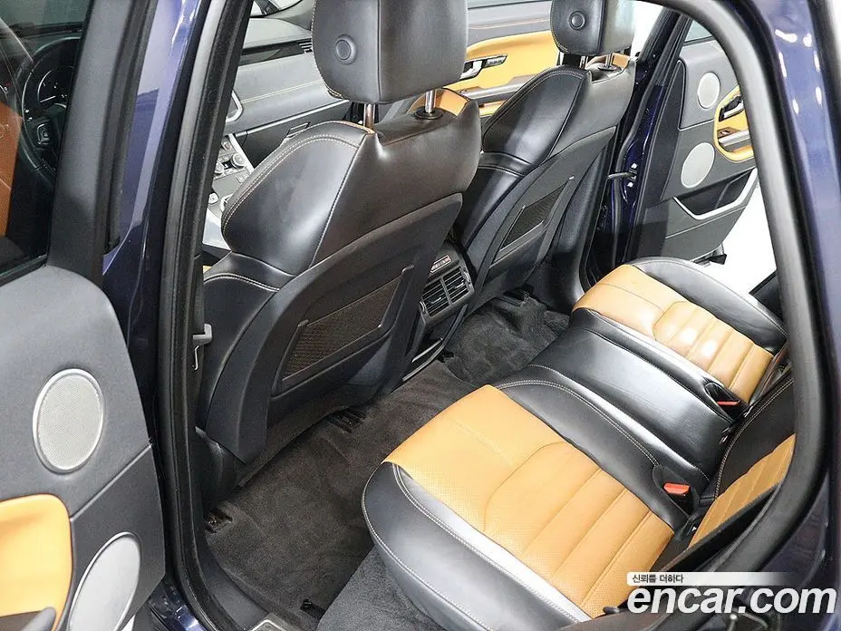 Land Rover Range Rover Evoque 2018 2.0 автомат (гидро), фото 14