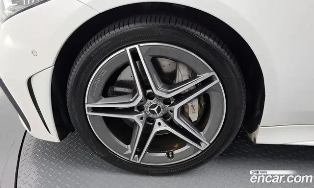 Mercedes-Benz CLS-Class 2022 2.0 автомат (гидро), миниатюра 5