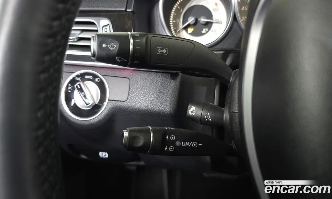 Mercedes-Benz E-Class 2014 3.5 автомат (гидро), фото 18 Mercedes-Benz E-Class 2014 3.5 автомат (гидро), фото 18