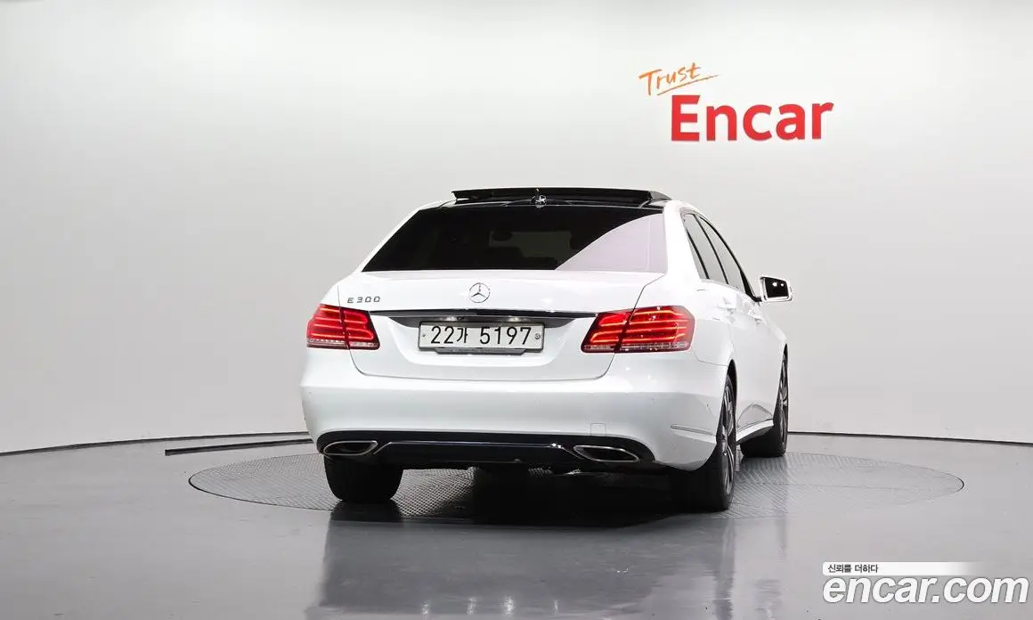 Mercedes-Benz E-Class 2014 3.5 автомат (гидро), фото 4 Mercedes-Benz E-Class 2014 3.5 автомат (гидро), фото 4