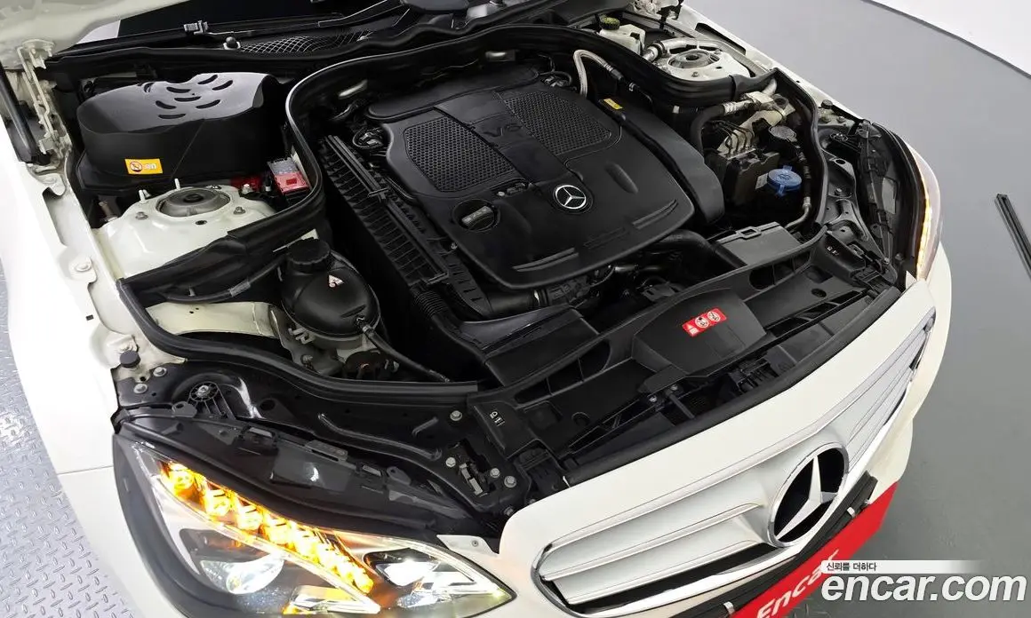 Mercedes-Benz E-Class 2014 3.5 автомат (гидро), фото 6 Mercedes-Benz E-Class 2014 3.5 автомат (гидро), фото 6