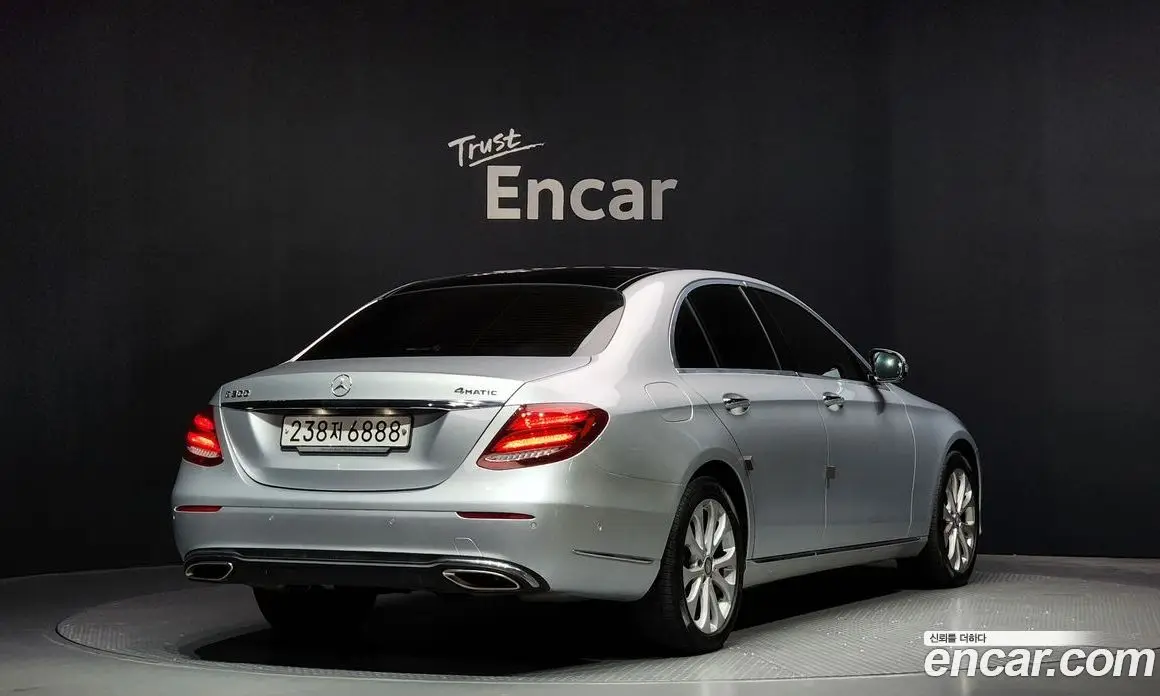Mercedes-Benz E-Class 2016 2.0 автомат (гидро), фото 2 Mercedes-Benz E-Class 2016 2.0 автомат (гидро), фото 2