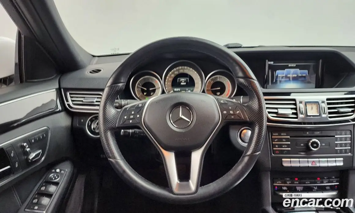 Mercedes-Benz E-Class 2016 2.1 автомат (гидро), фото 13 Mercedes-Benz E-Class 2016 2.1 автомат (гидро), фото 13